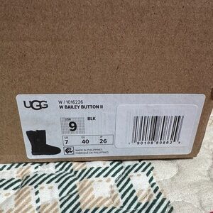 UGG Black W Bailey Button II Boots